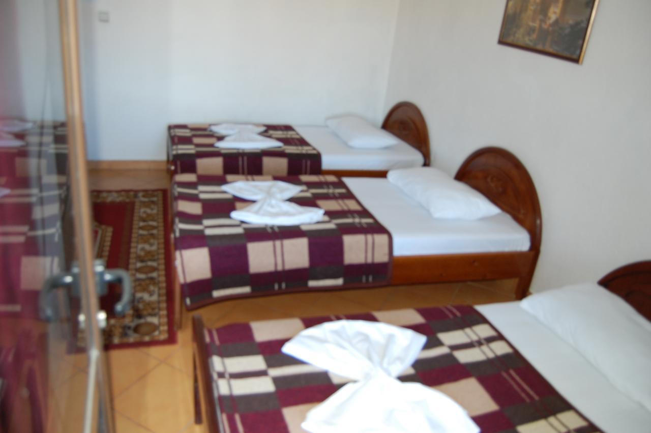 Hotel Devi Erseke 외부 사진
