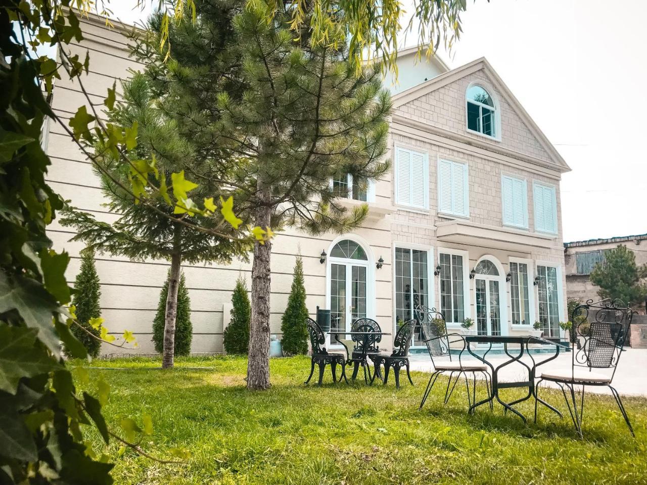 Hotel Devi Erseke 외부 사진